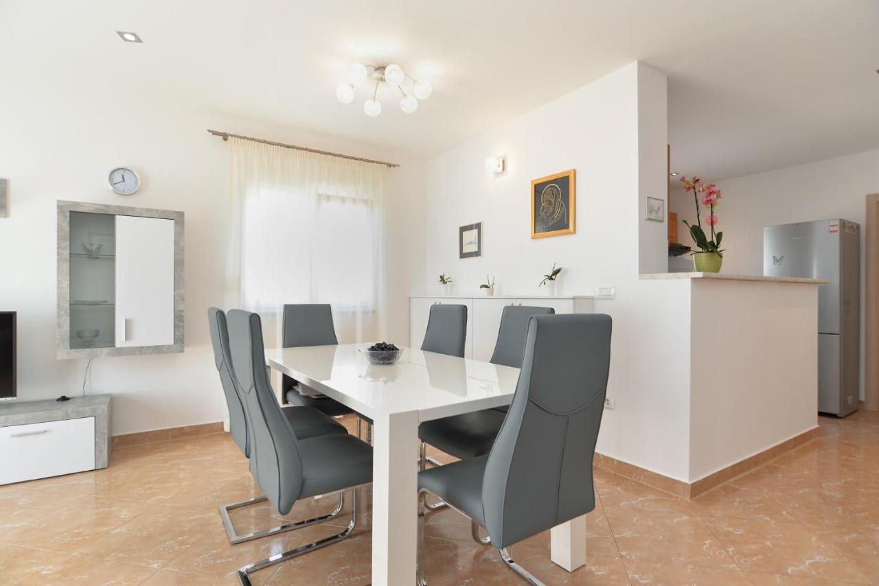 Apartment Patricia 1756 Pola Esterno foto