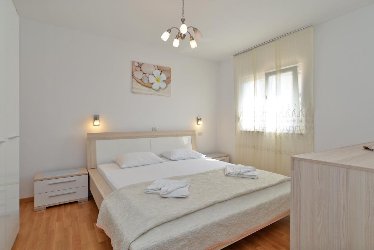 Apartment Patricia 1756 Pola Esterno foto