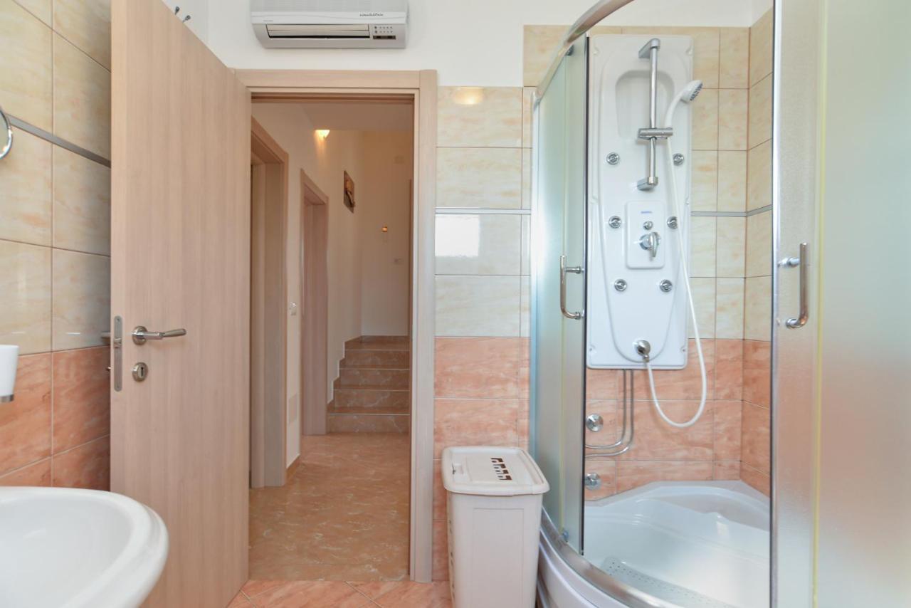 Apartment Patricia 1756 Pola Esterno foto