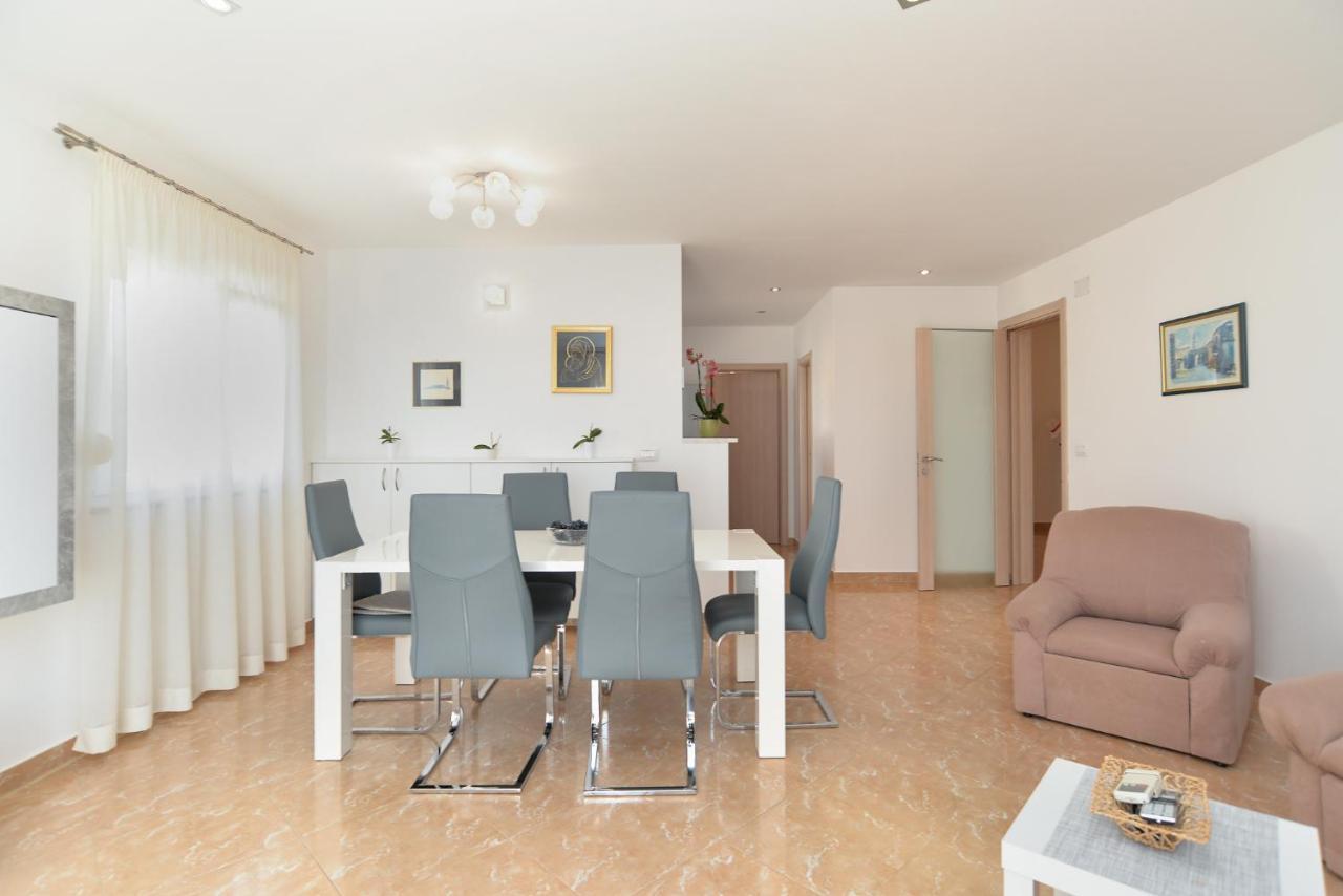 Apartment Patricia 1756 Pola Esterno foto